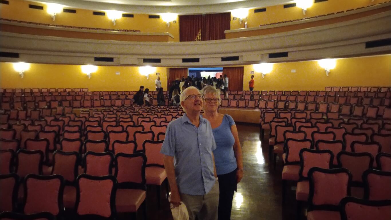 quitandinha theatre